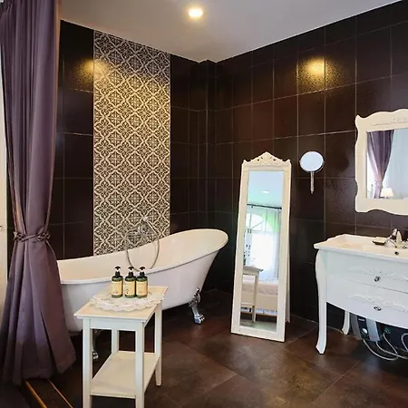 Nidhra Lanna Hotel Chiang Mai Esterno foto